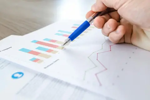 Analizando los gráficos para entender que gastos tiene comprar una casa.
