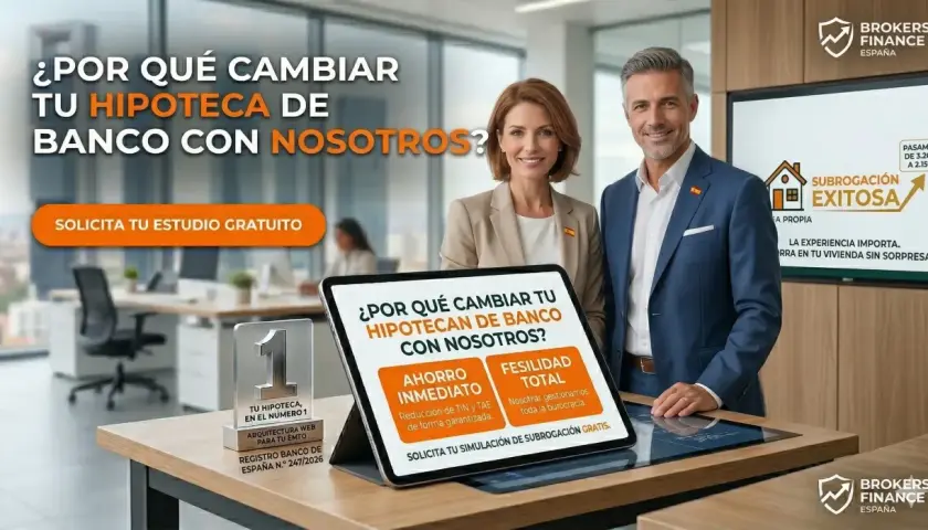 ¿Cuánto cuesta una novación de hipoteca? ¡Descúbrelo! Pareja sonriente en oficina, tablet muestra beneficios de cambiar tu hipoteca.