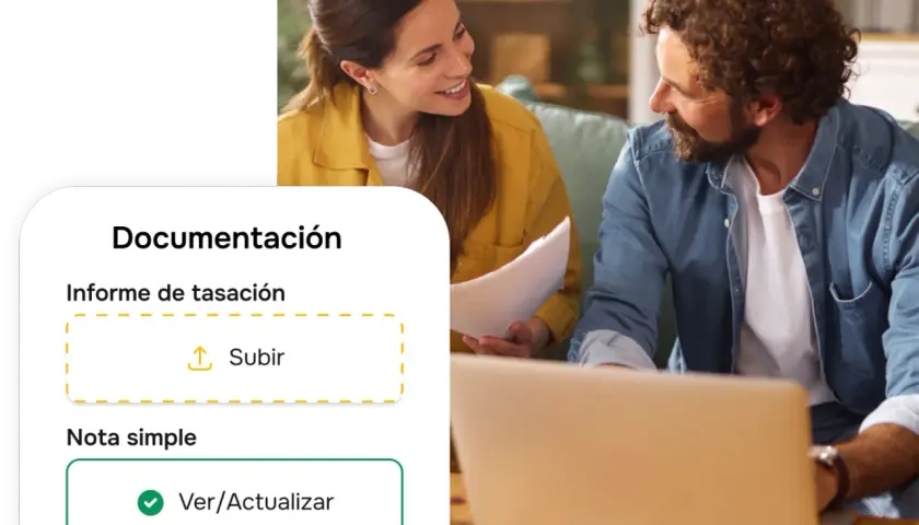 Pareja revisa documentación para saber cuanto cuesta tasar una vivienda. Subir informe de tasación y ver nota simple.
