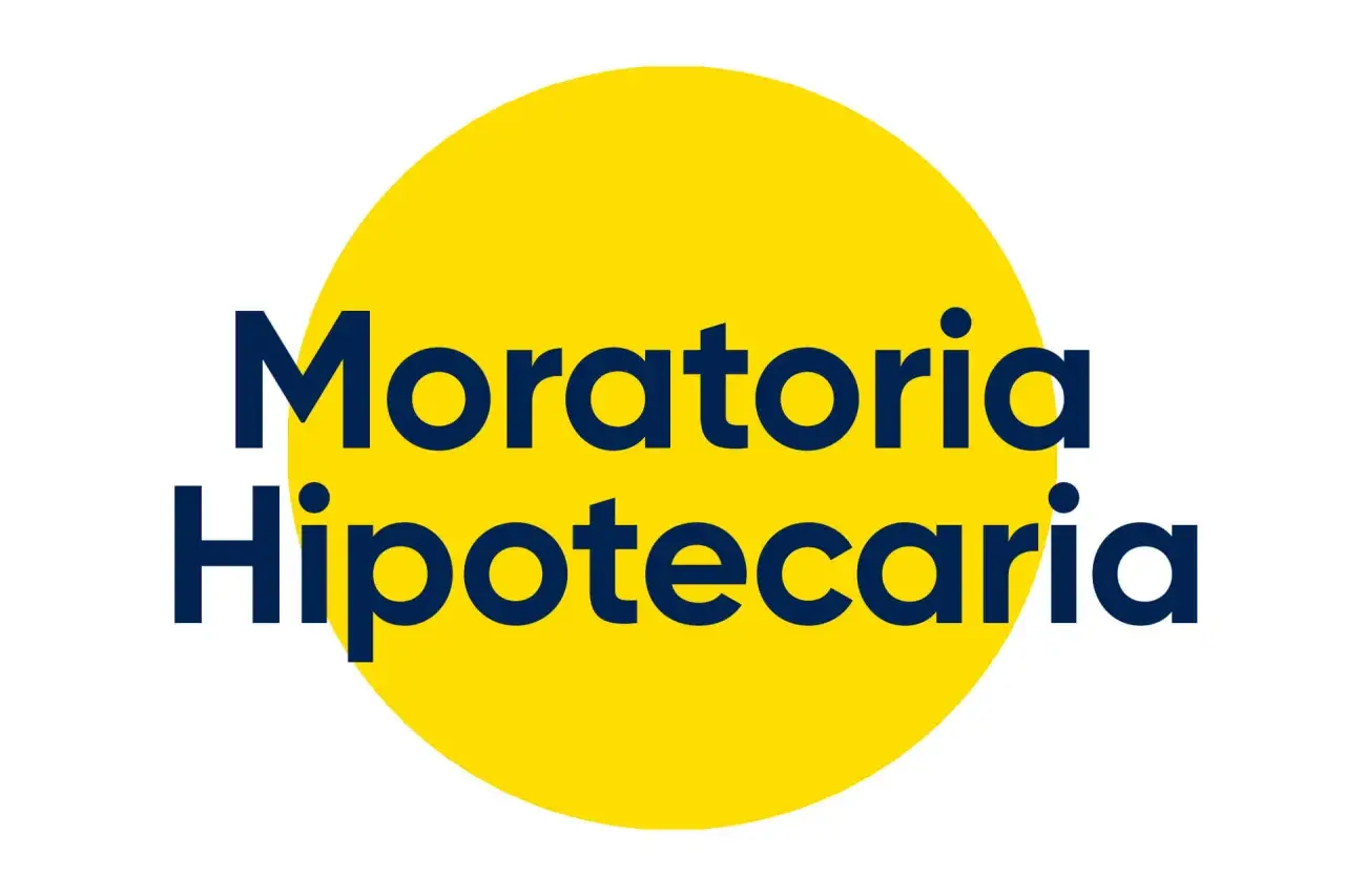 Texto azul sobre círculo amarillo: "Moratoria Hipotecaria". Ayuda a quienes necesitan un respiro con sus pagos.