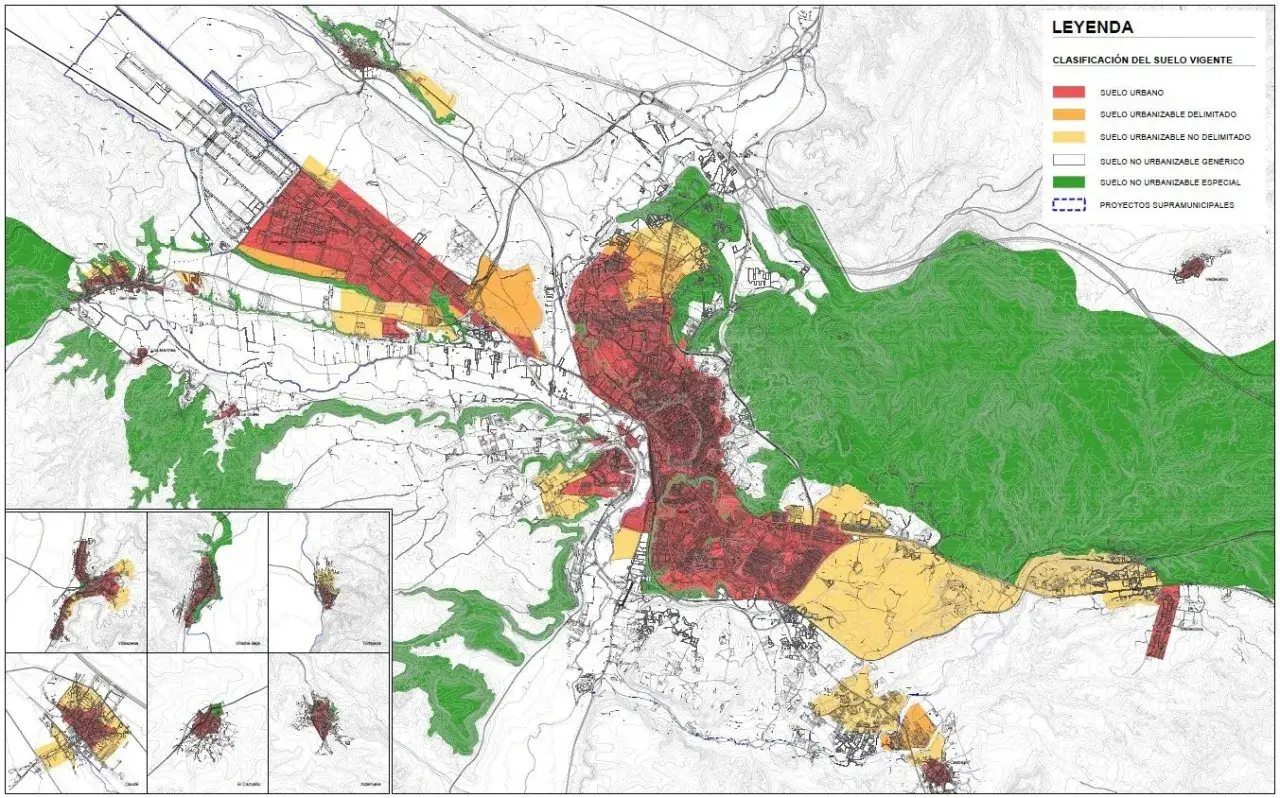 Mapa de zonificación urbana con áreas de suelo urbano (rojo), urbanizable (naranja/amarillo) y no urbanizable (verde). Muestra el terreno urbano no consolidado y su expansión.